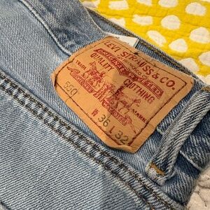 Mens Levi's 550 Relaxed Blue Jeans 36x32